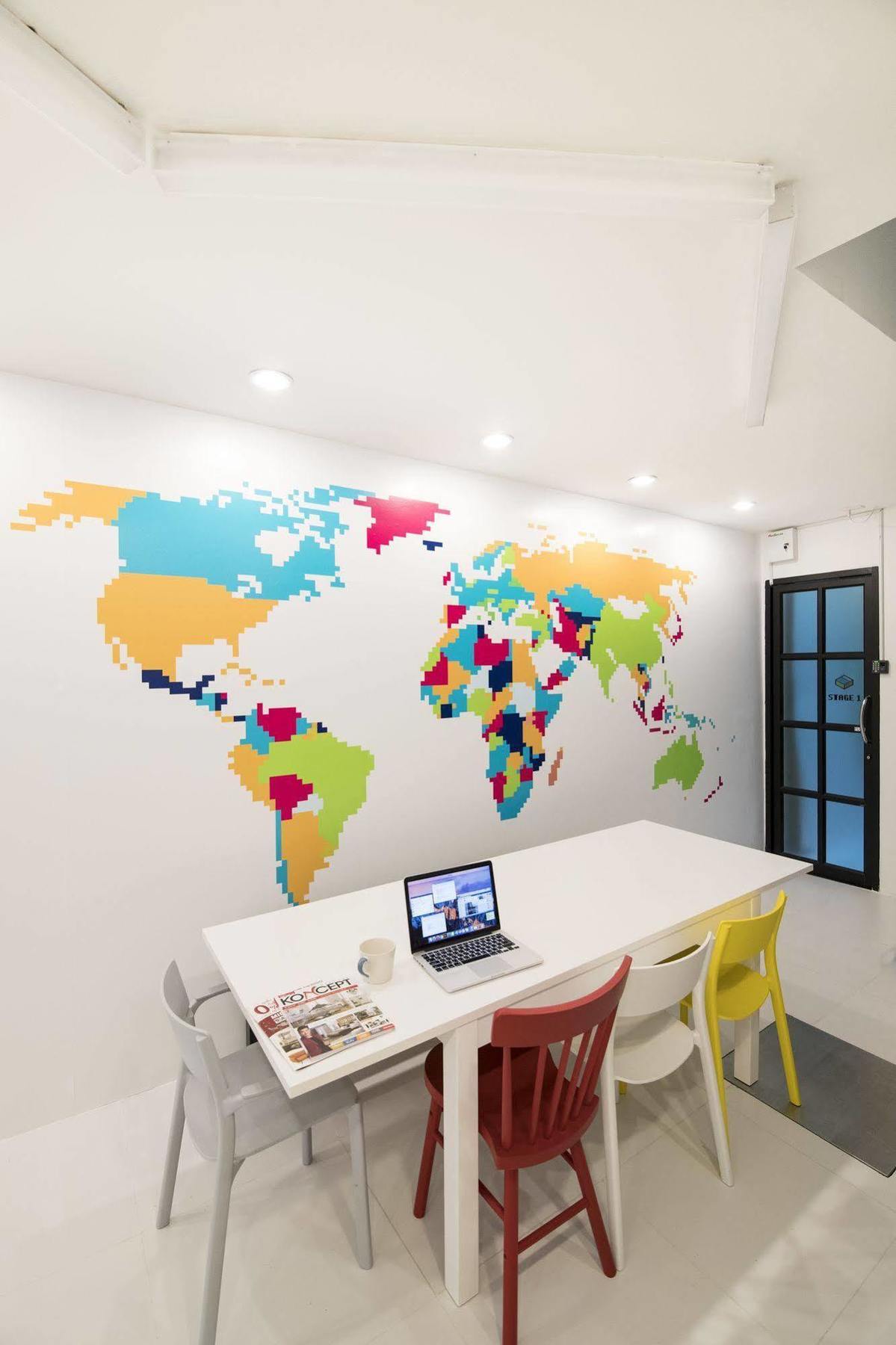 Pixellar Hostel Bangkok Exteriör bild